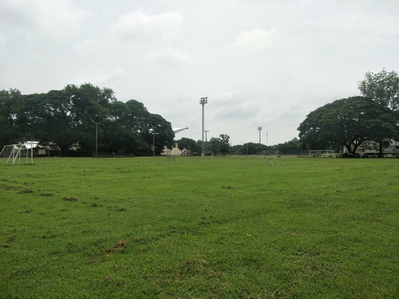 สนามฟุตบอล 2